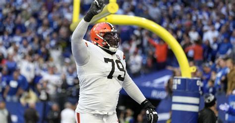 Browns rookie Dawand Jones out with injury; team will be without both starting tackles versus Ravens